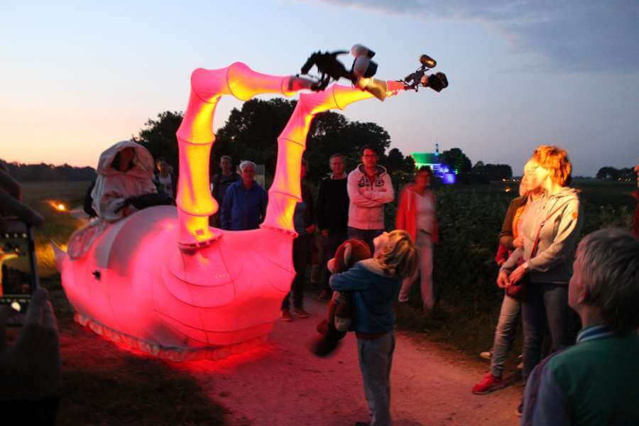 Walking act Lichtbrengers van het Wad