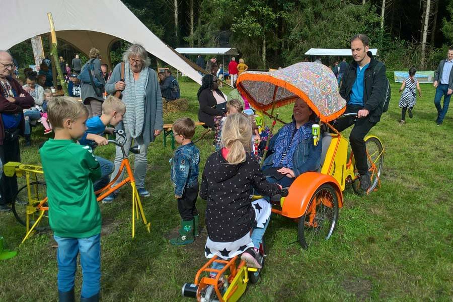 Relax Riksja family animation act