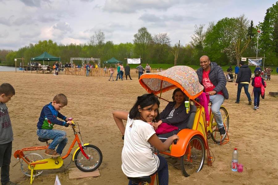 Relax Riksja is an installation for the family